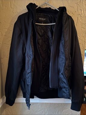 GUESS Hooded Bomber Jacket (117AN326). Great Used Condition